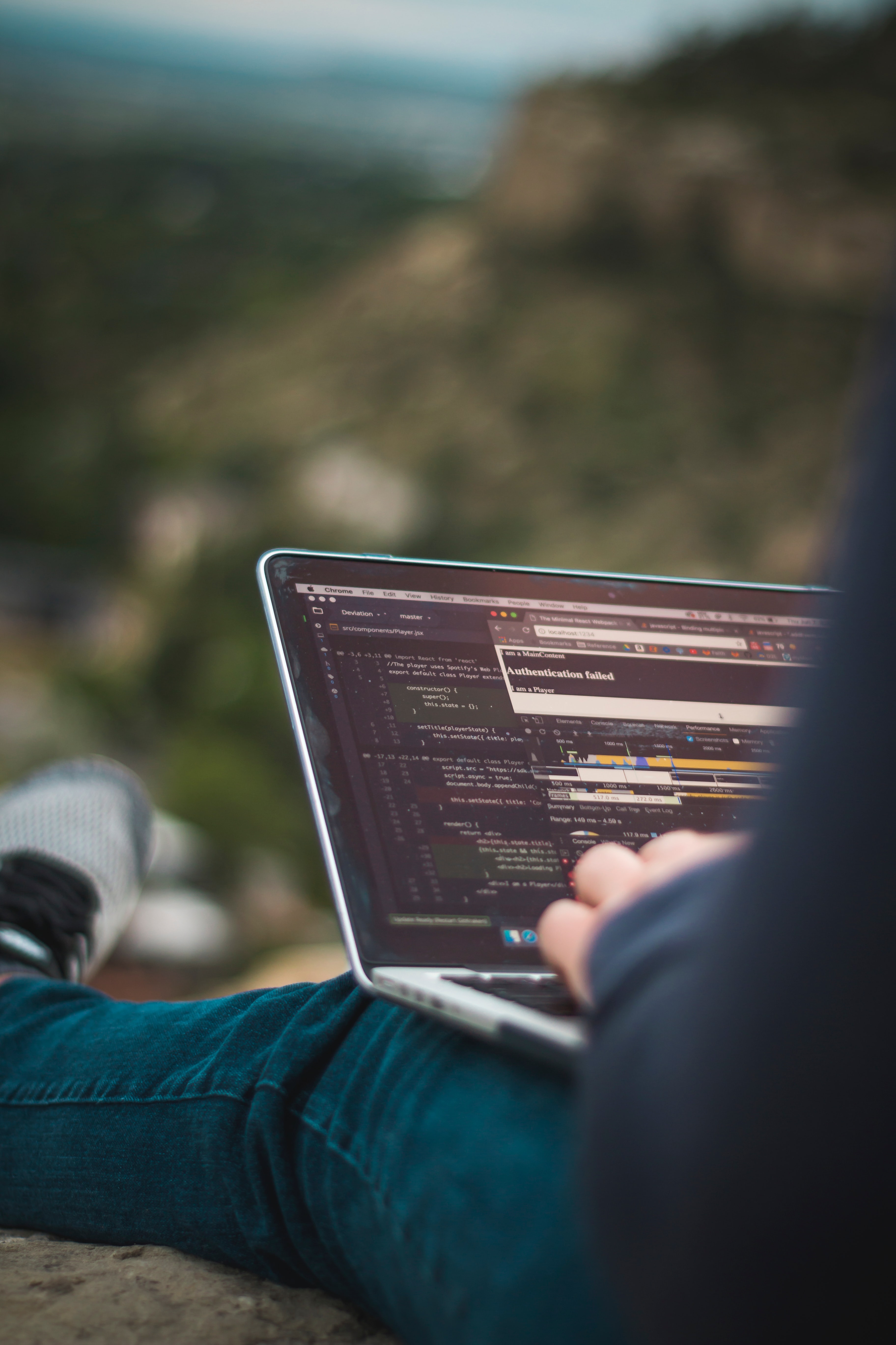 Al fresco coding - image courtest of Steve Halama, Unsplash